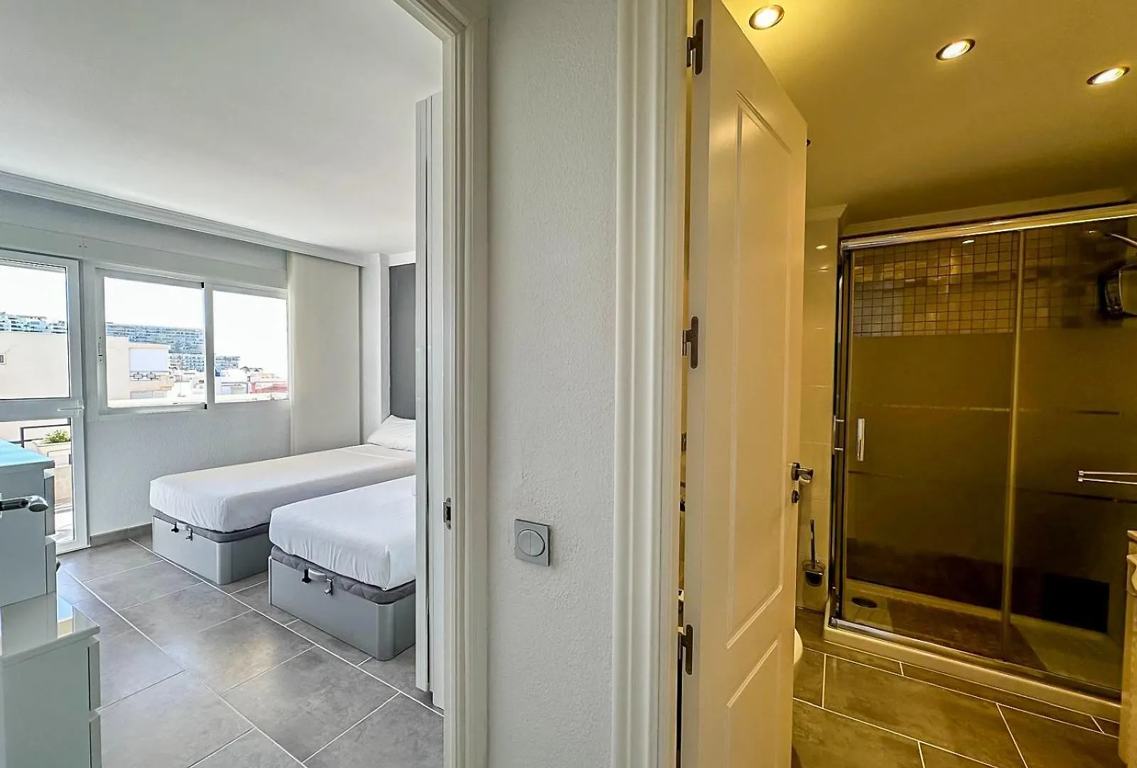 Apartament Casa Hugo - Playa Torremolinos 0*,  Hiszpania